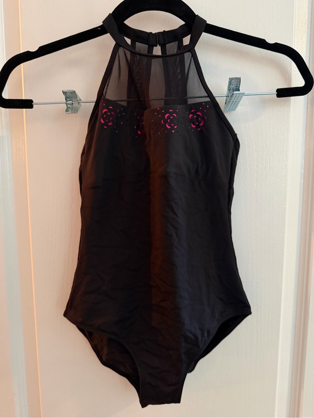(GIRLS) Black with Pink Flower Stencil Embroidered Leotard